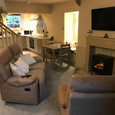 Bridge Nyaraló Cowling